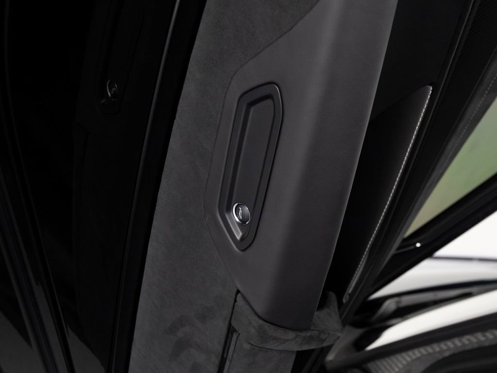 Used 2025 McLaren 750S photo 11