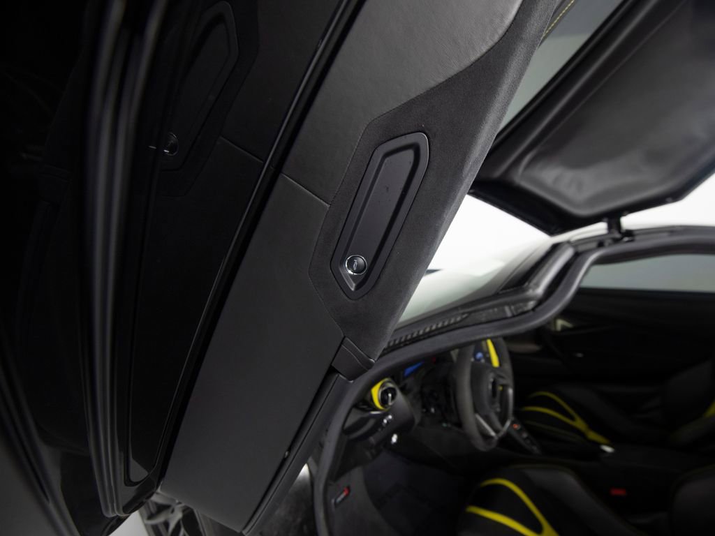 Used 2018 McLaren 720S Performance photo 11