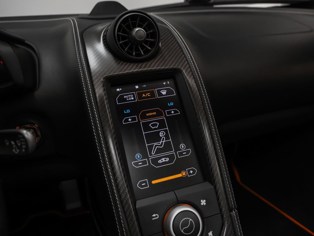 Used 2016 McLaren 675LT Spider photo 66