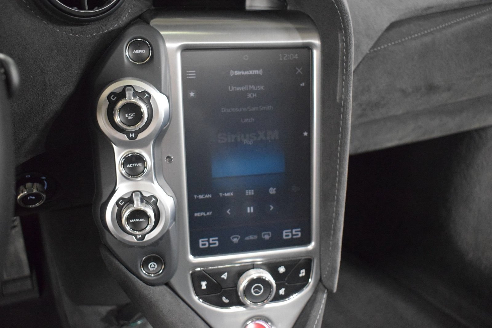 Used 2020 McLaren 720S Performance photo 31