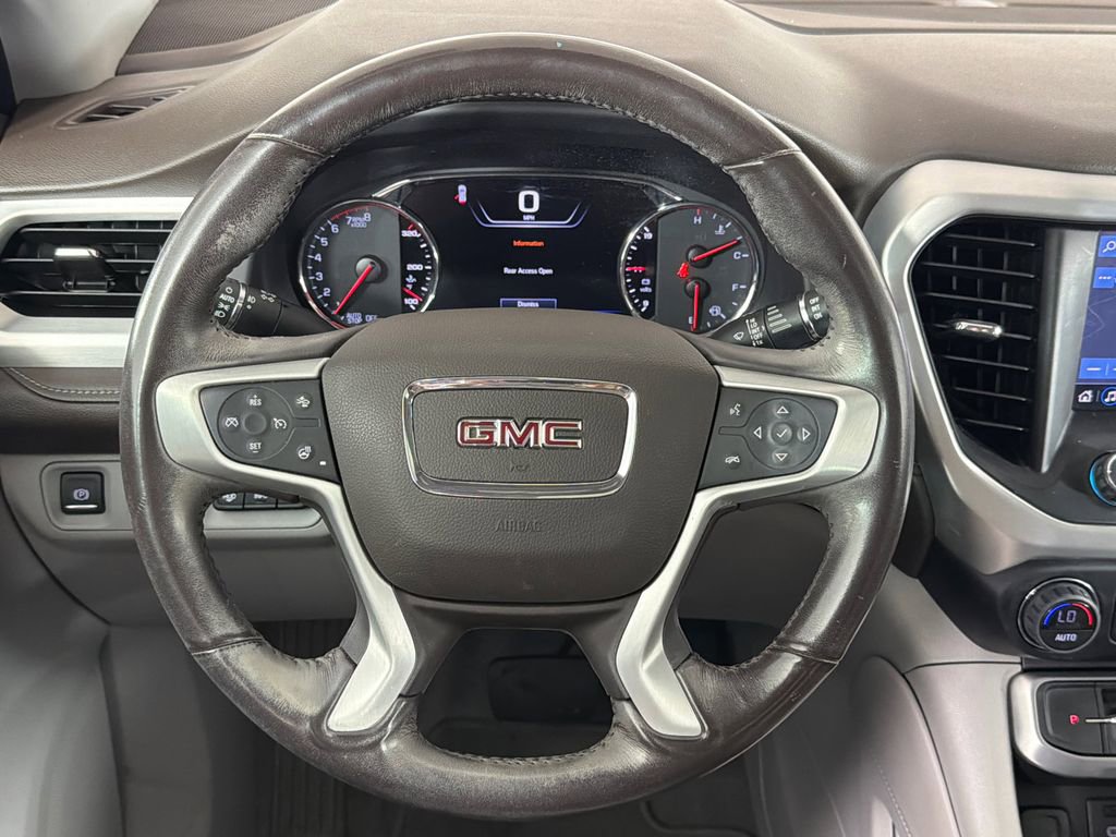 2022 GMC Acadia SLT