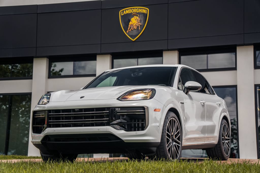 Used 2025 Porsche Cayenne Turbo