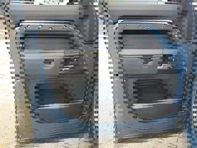 2025 Land Rover Defender 110 S