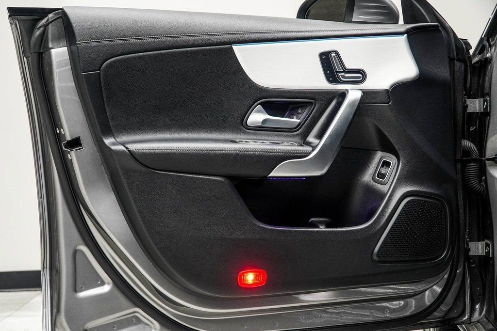 2025 Mercedes-Benz CLA 250