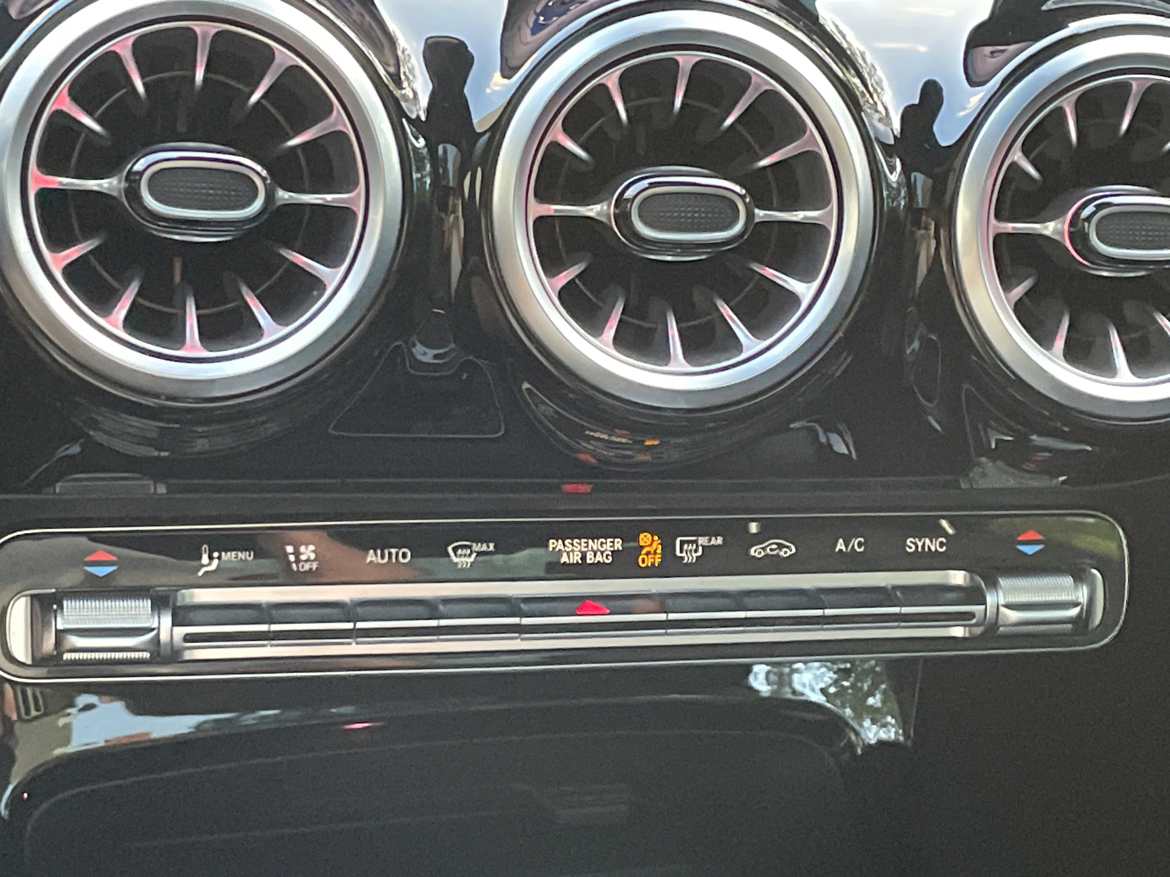 2025 Mercedes-Benz CLA 250 4MATIC