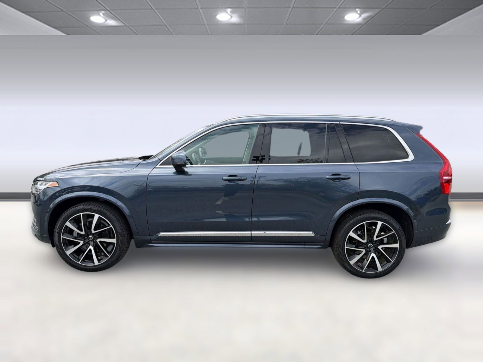 2023 Volvo Xc90 B6 Plus