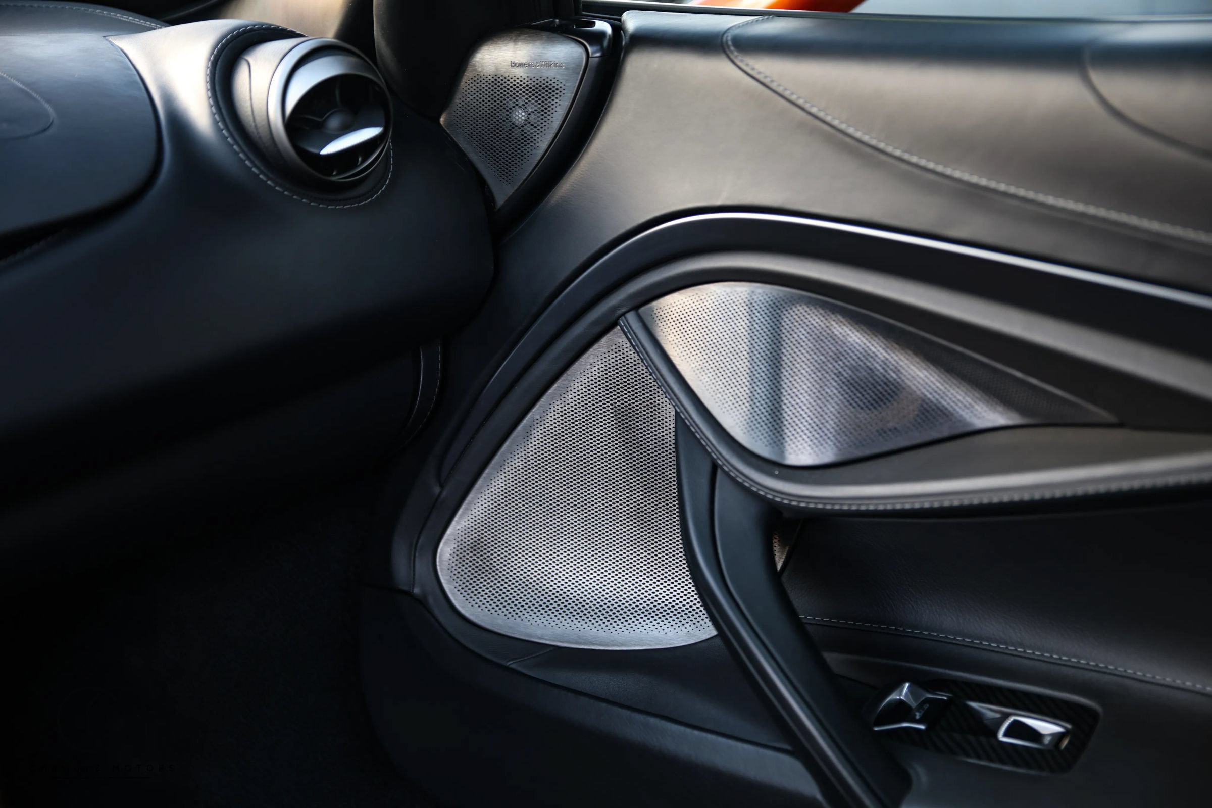 Used 2018 McLaren 720S photo 36