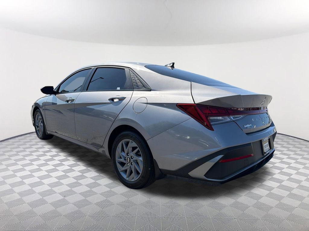 2025 Hyundai Elantra Blue