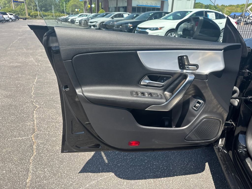 2025 Mercedes-Benz CLA 250