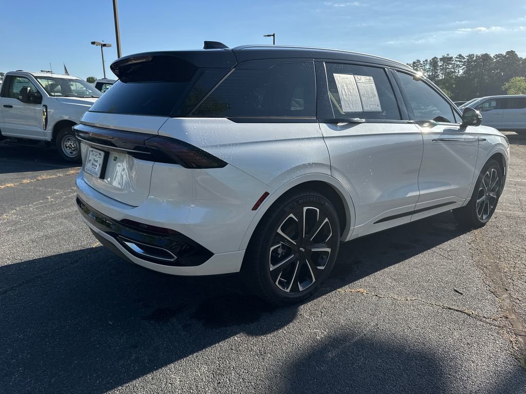 2025 Lincoln Nautilus Reserve