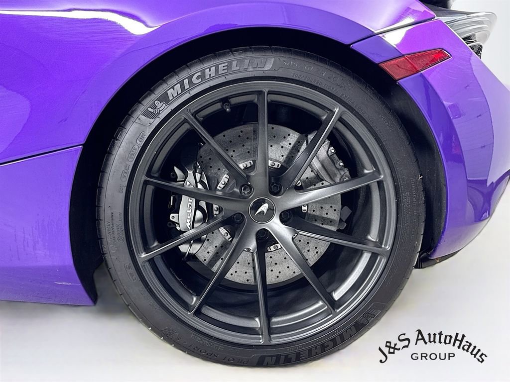 Used 2020 McLaren 720S Performance photo 40