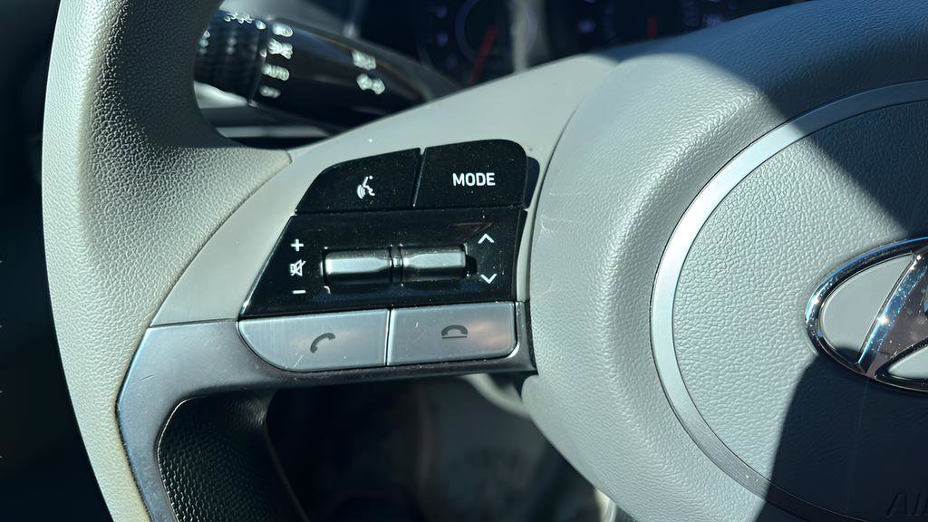 2022 Hyundai Elantra SE