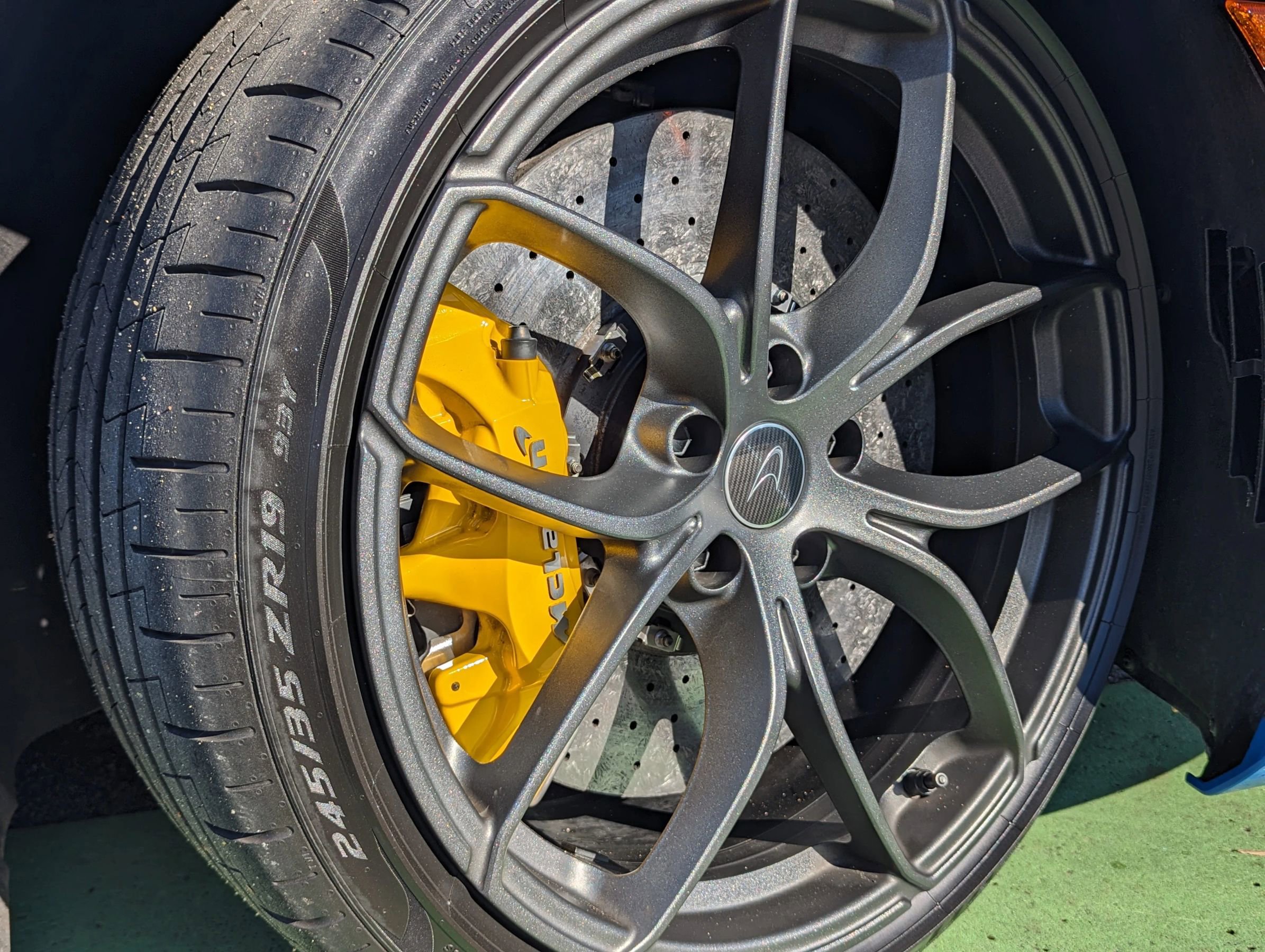 Used 2021 McLaren 720S Luxury photo 15