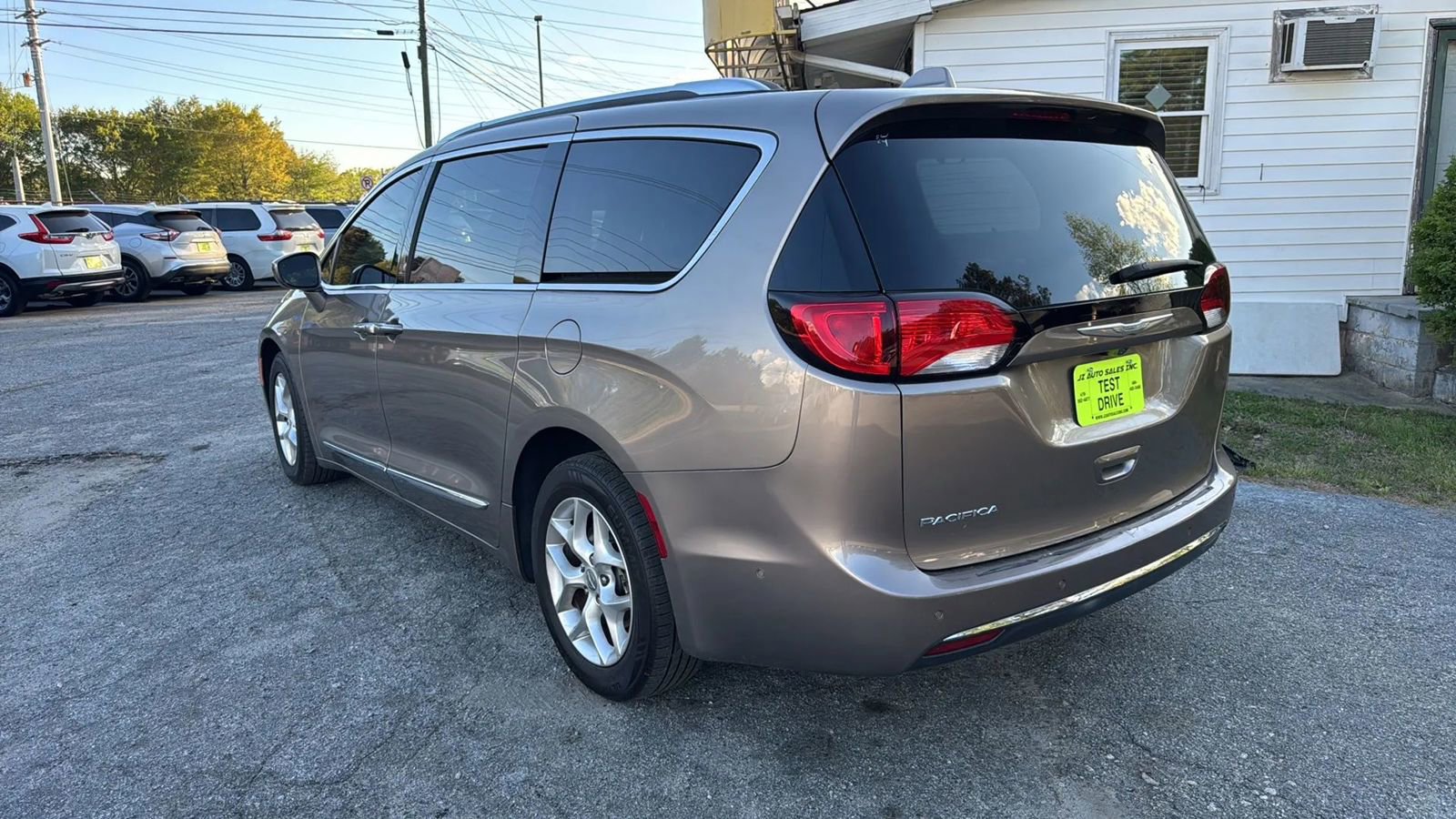 2018 Chrysler Pacifica Touring-L Plus
