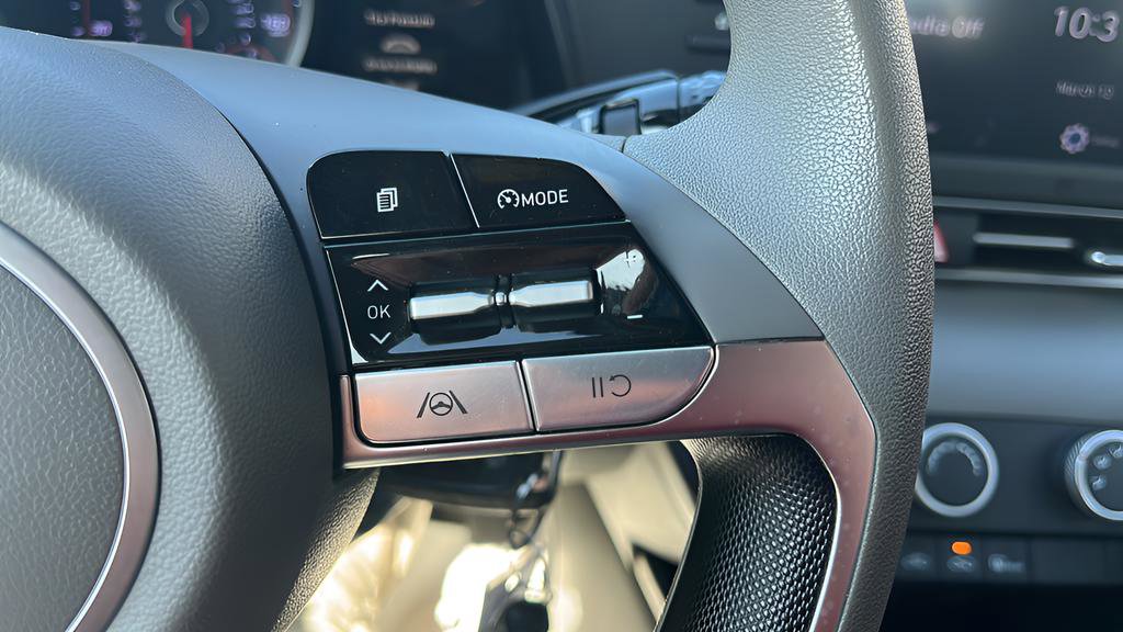 2022 Hyundai Elantra SE