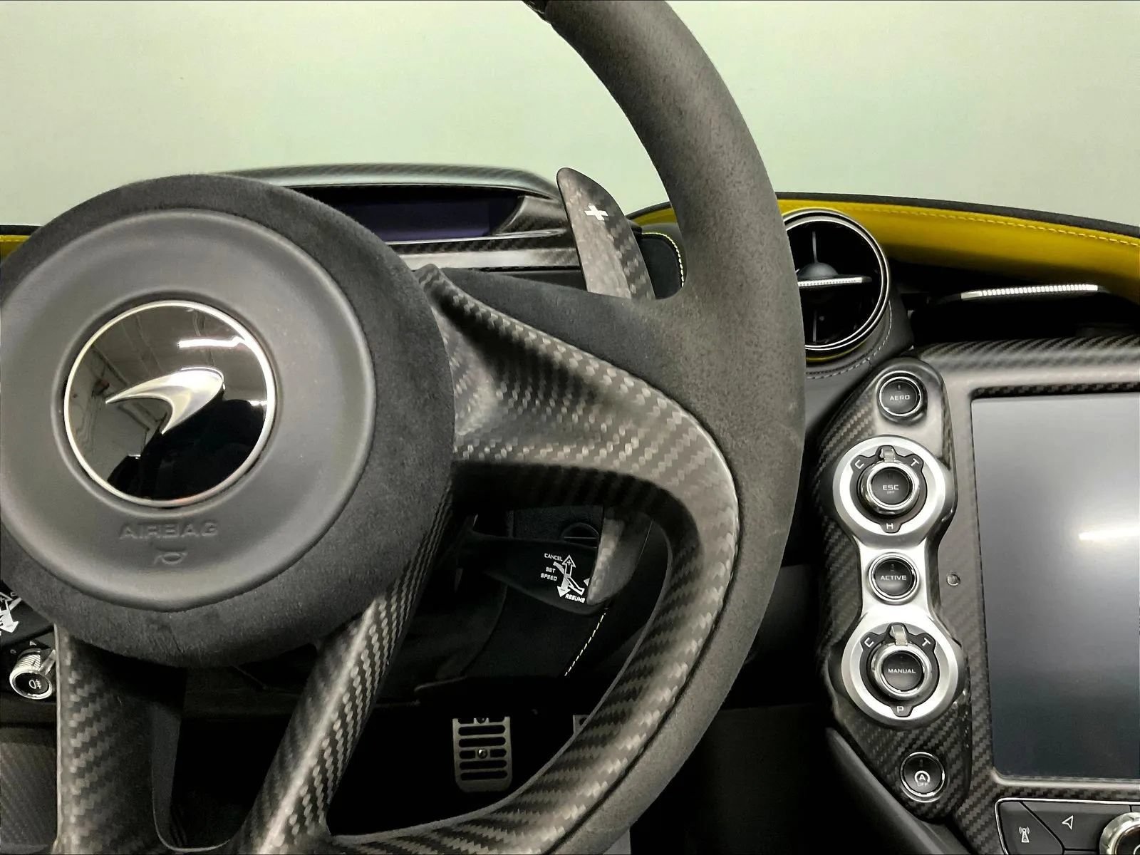 Used 2019 McLaren 720S Performance photo 15