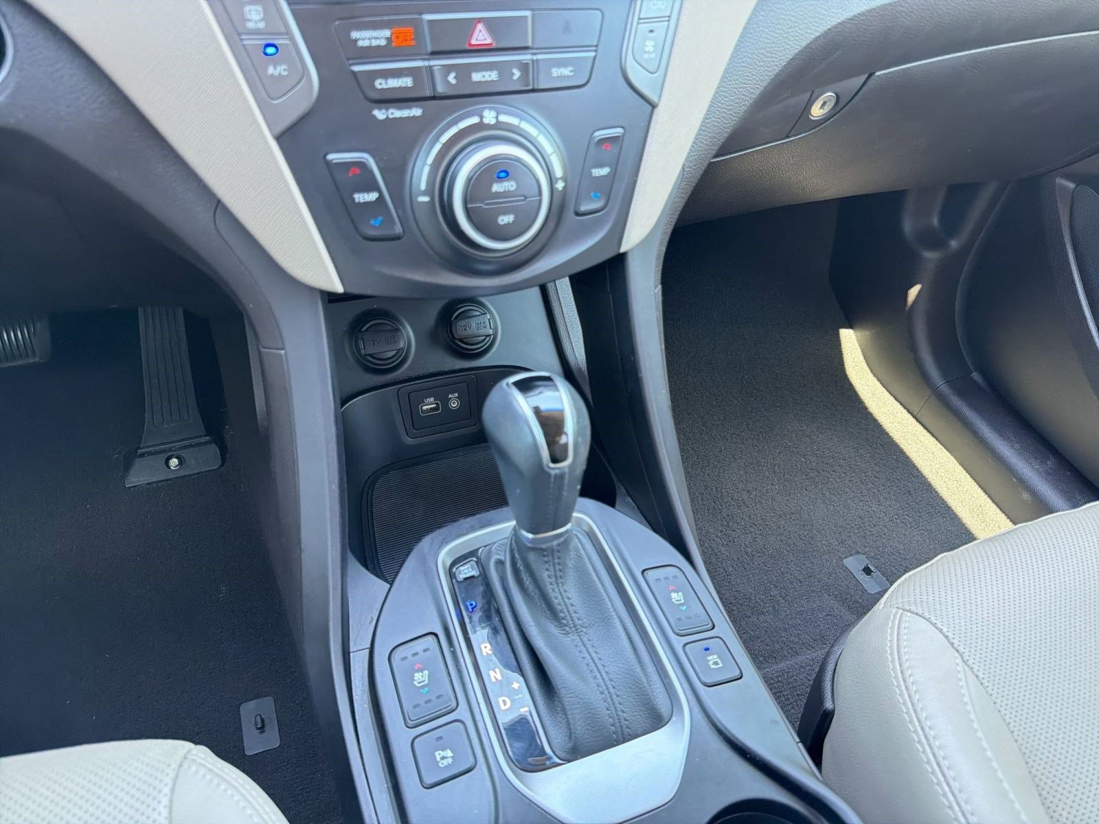 2017 Hyundai Santa Fe SE