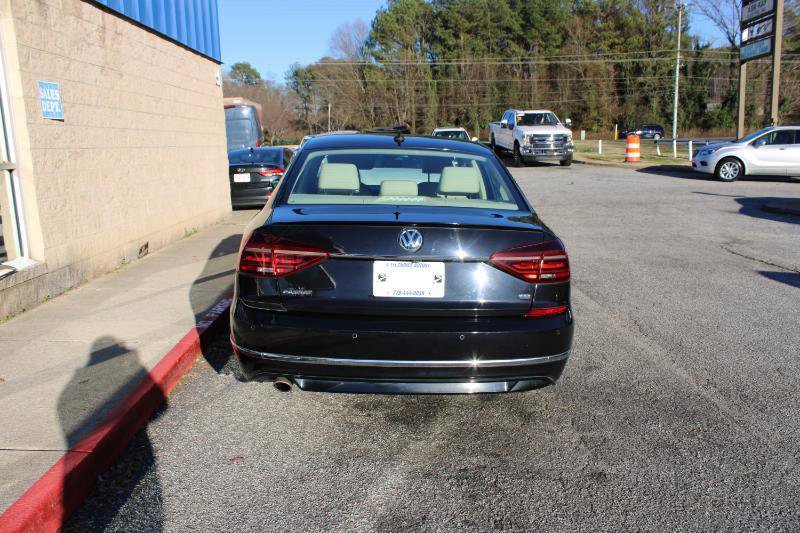 2019 Volkswagen Passat 2.0T SE R-Line