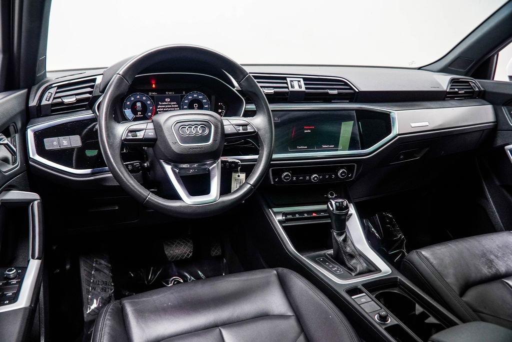 2025 Audi Q3 2.0T Premium