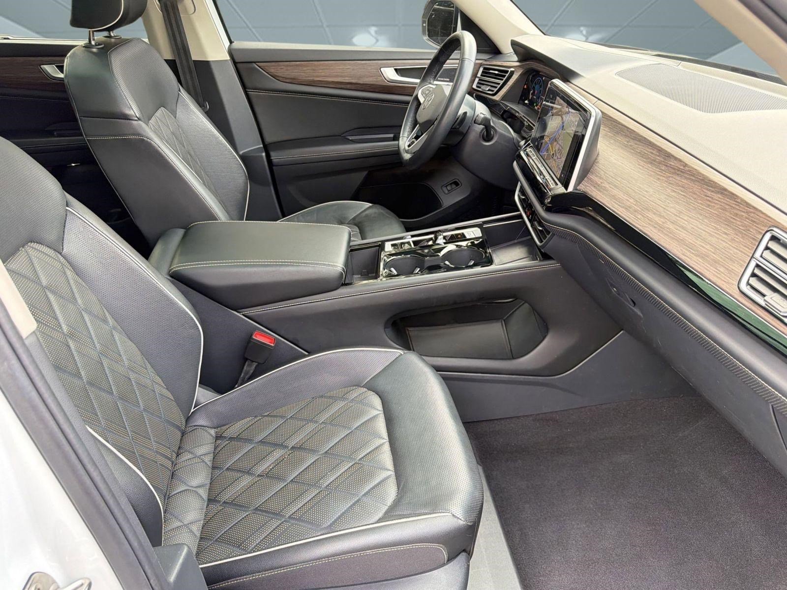 2024 Volkswagen Atlas SEL Premium R-Line