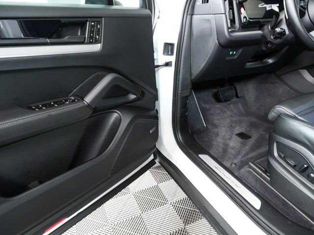 2024 Porsche Cayenne Coupe