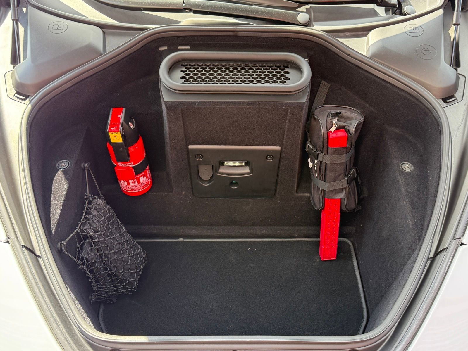 Used 2018 McLaren 720S photo 30