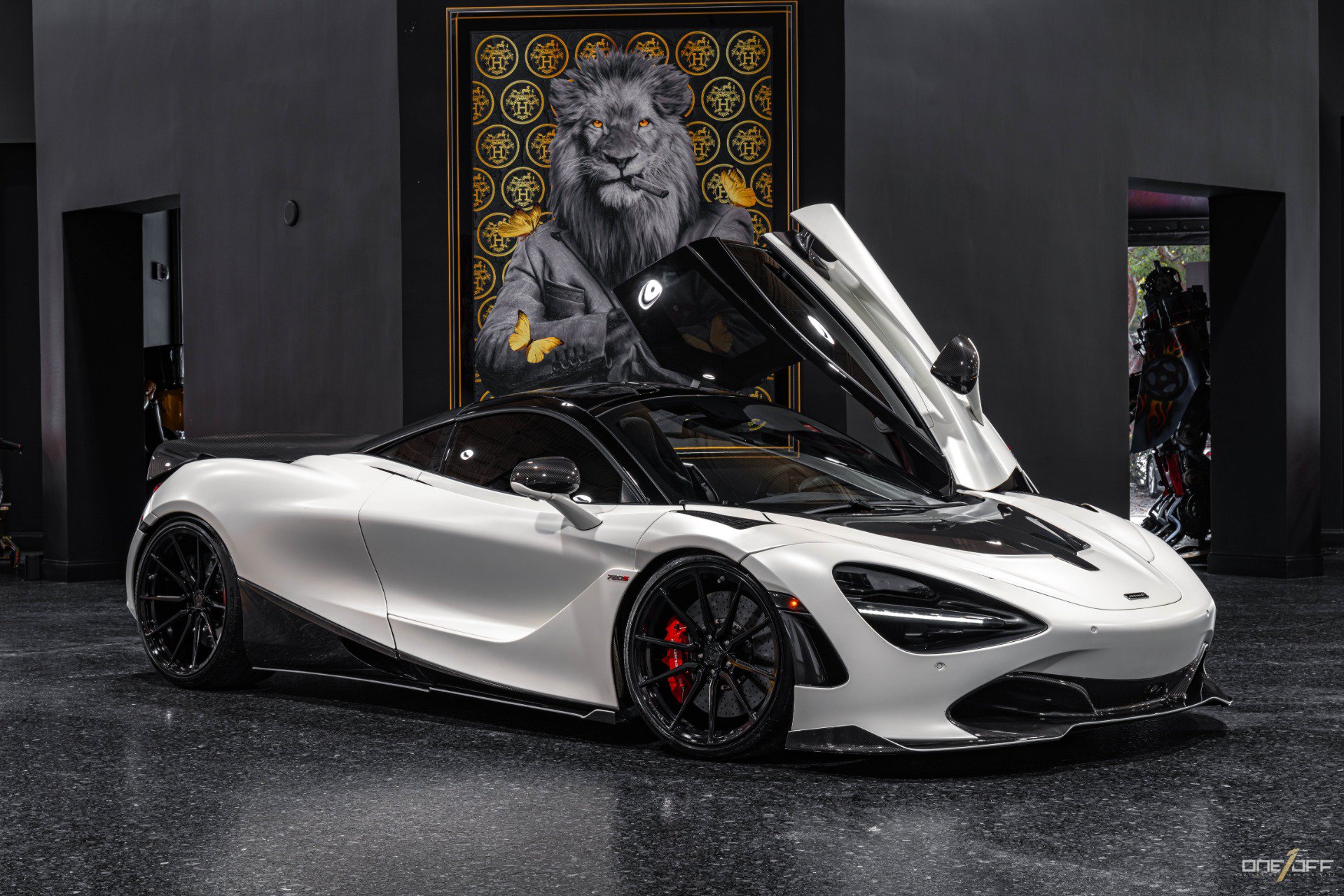 Used 2018 McLaren 720S Performance photo 4
