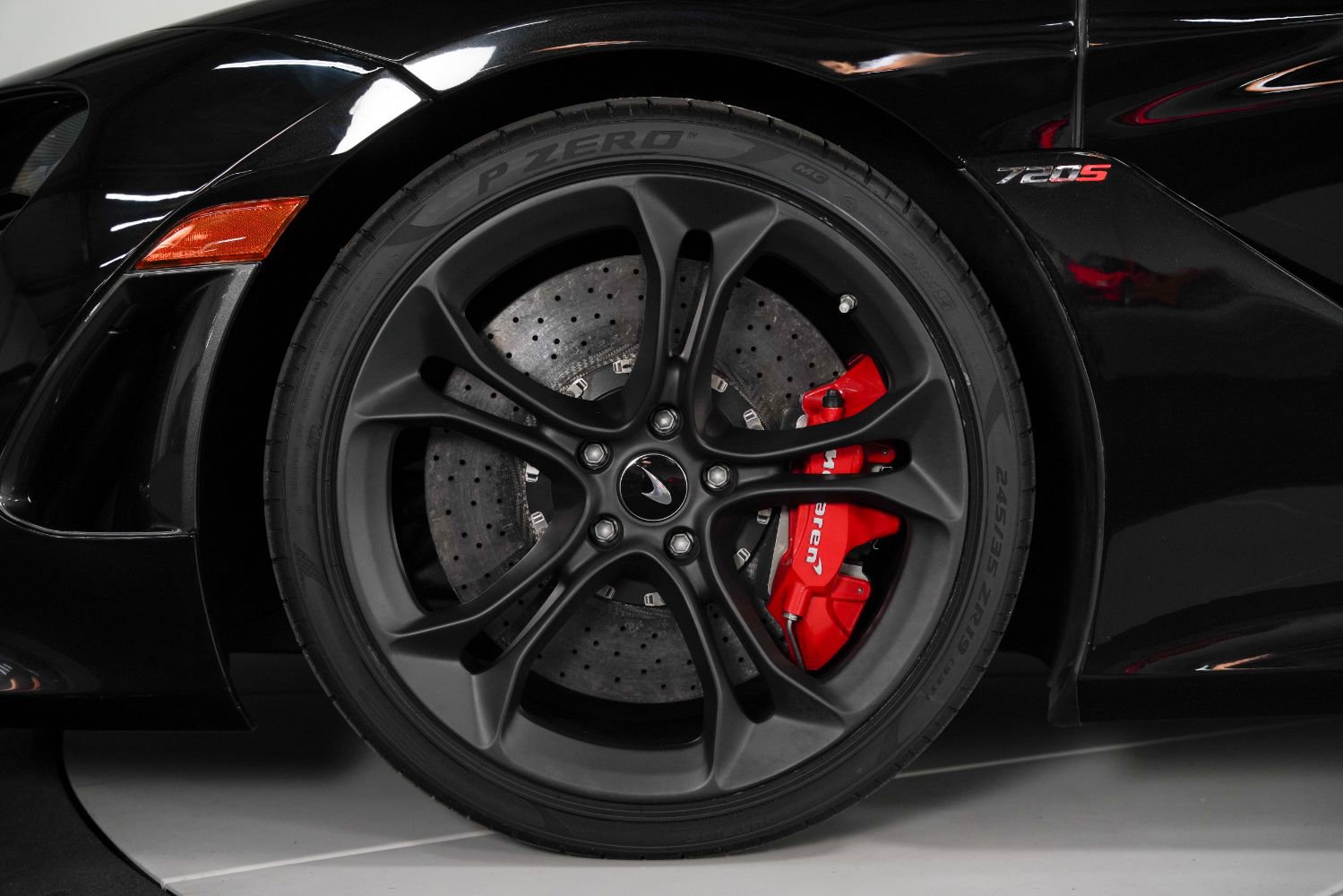 Used 2020 McLaren 720S Luxury photo 18