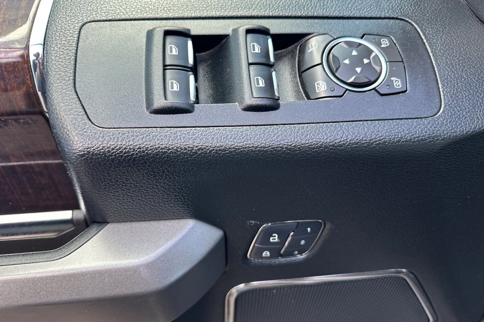 2017 Ford F150 Platinum