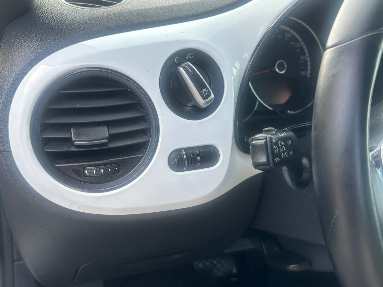 2015 Volkswagen Beetle 1.8T Classic