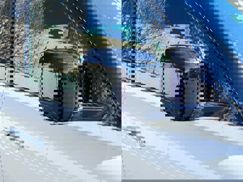 2023 Land Rover Defender 130 X-Dynamic SE