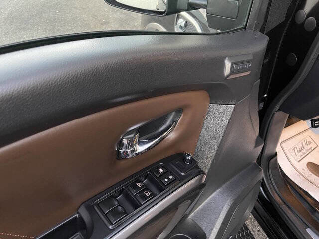 2017 Nissan Titan Platinum Reserve