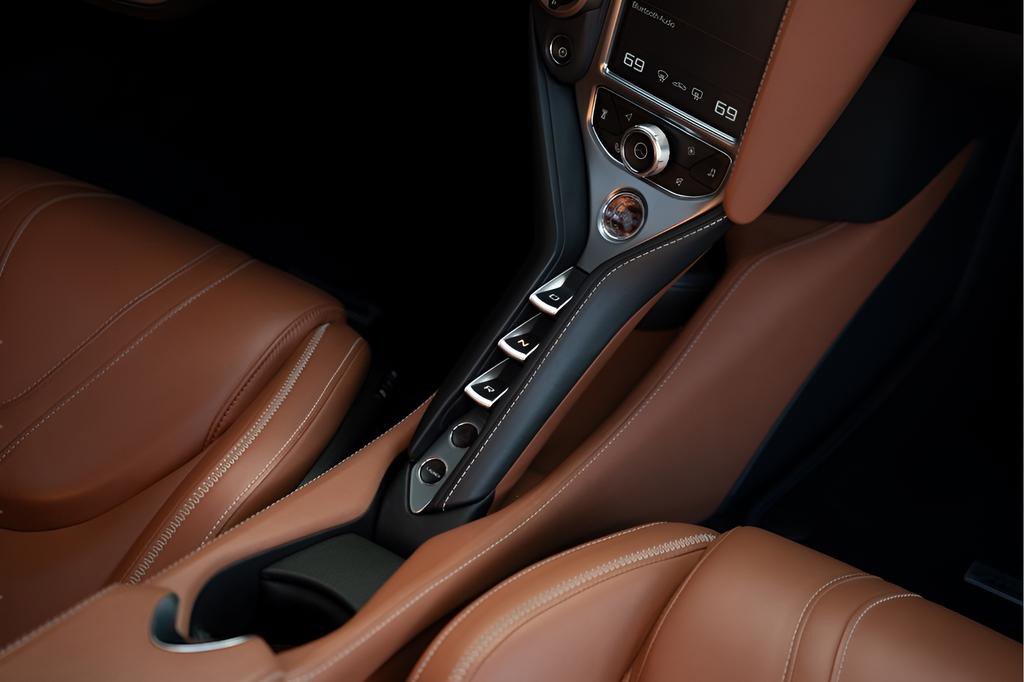 Used 2018 McLaren 720S photo 46