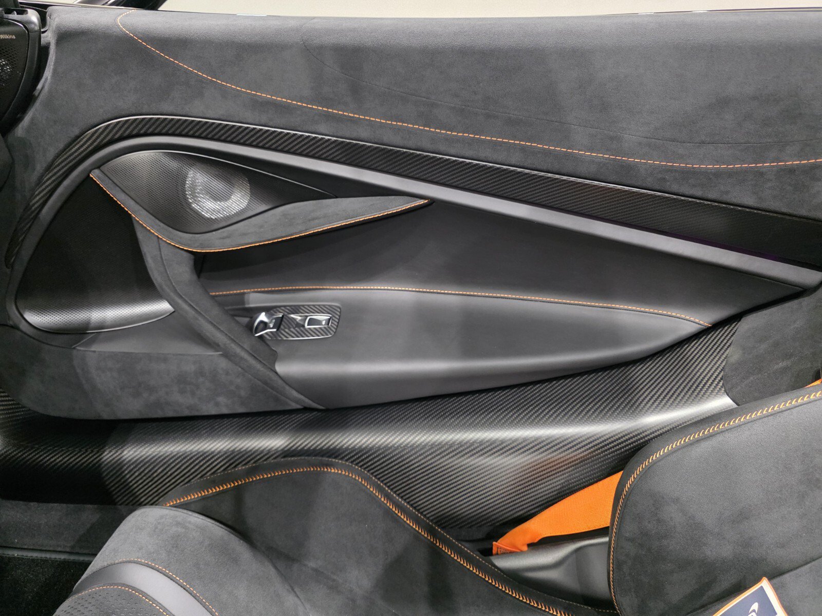 Used 2025 McLaren 750S Spider photo 16