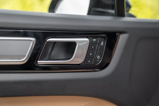 2022 Porsche Cayenne Platinum Edition