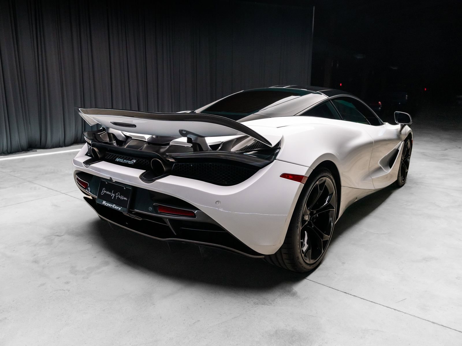 Used 2019 McLaren 720S Performance photo 17