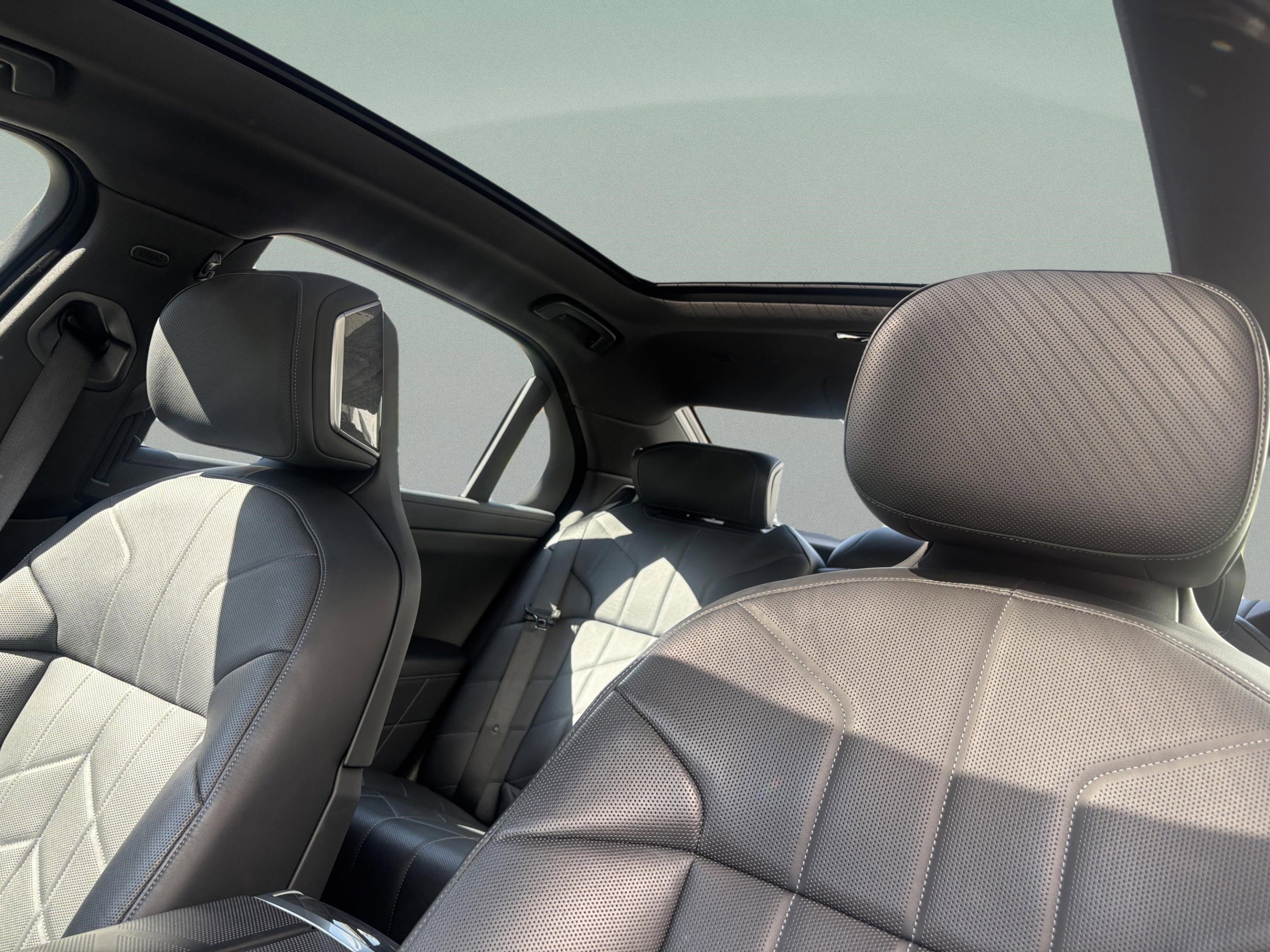 2023 BMW 760i xDrive