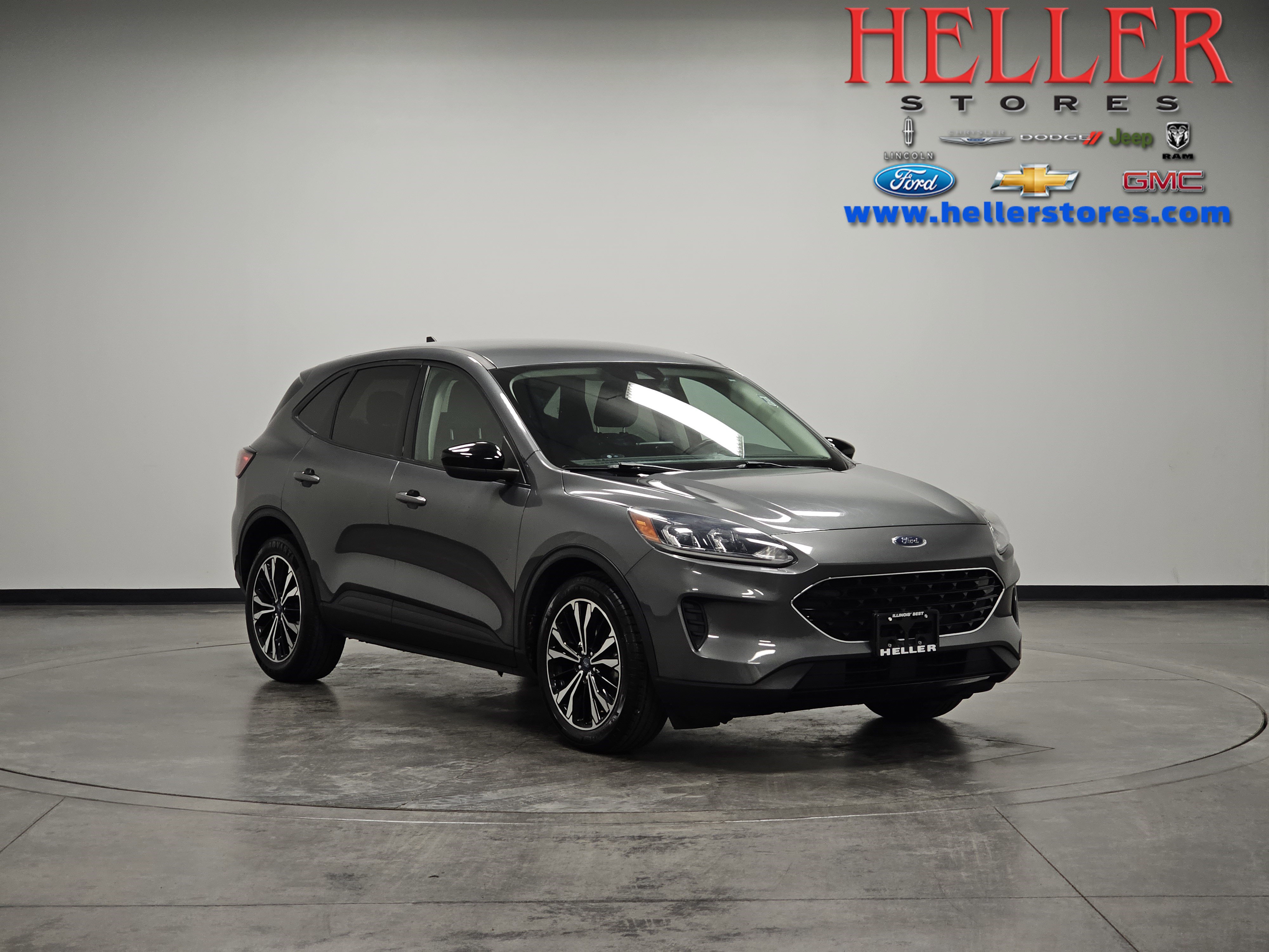 Used 2022 Ford Escape SE w/ SE Sport Appearance Package