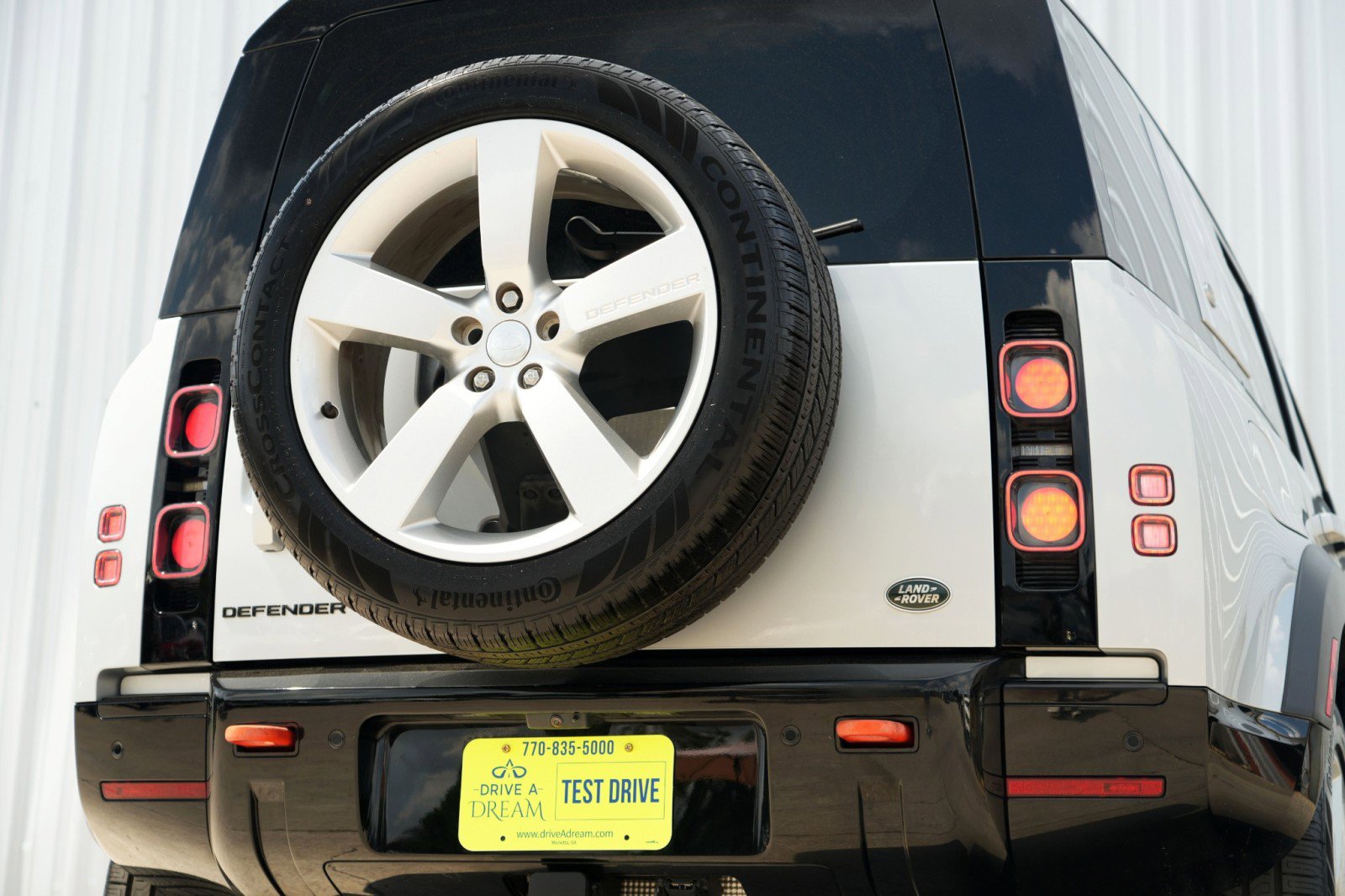 2023 Land Rover Defender 110 X