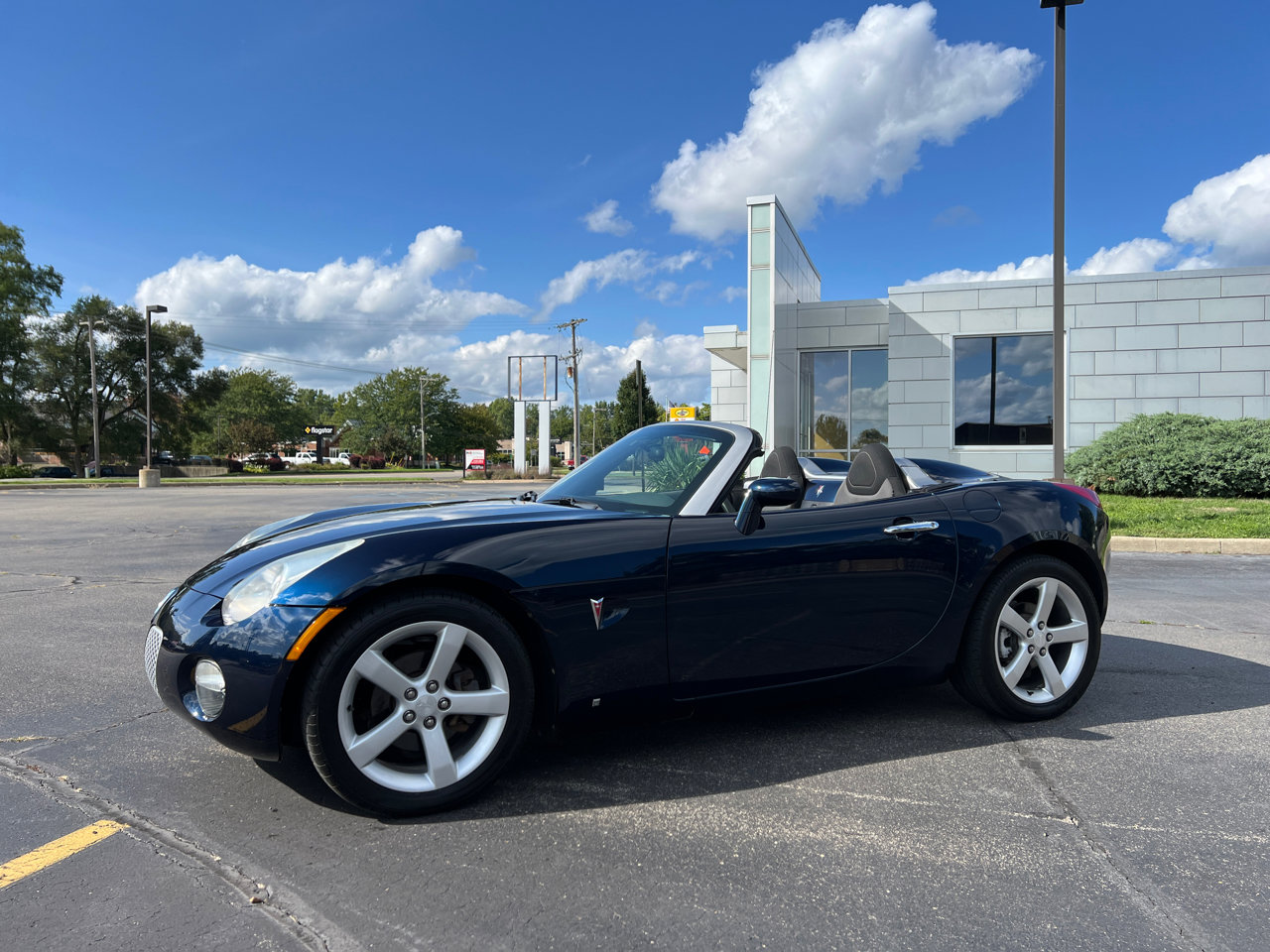 Used 2006 Pontiac Solstice Convertible w/ Power Package