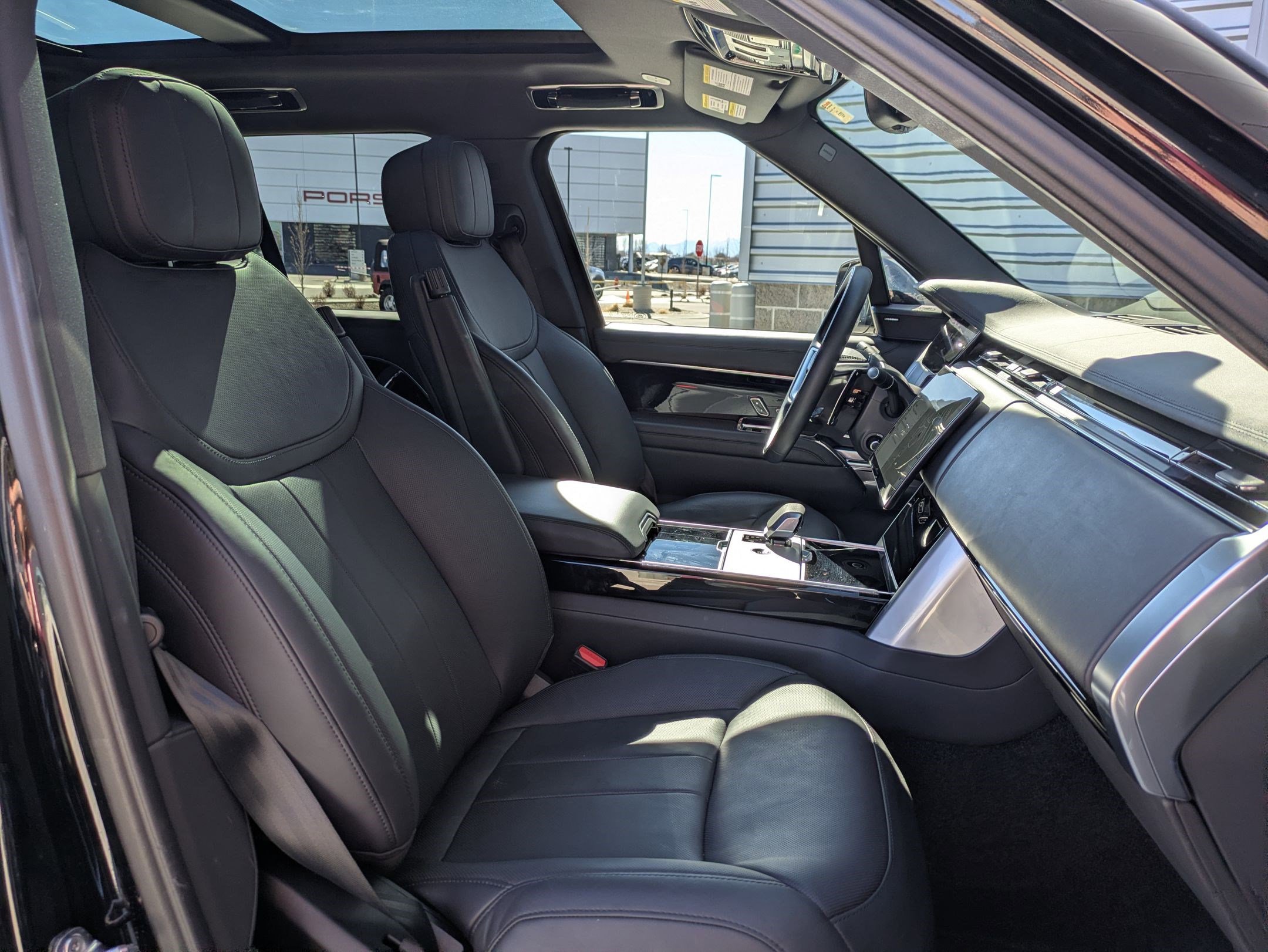 2024 Land Rover Range Rover SE