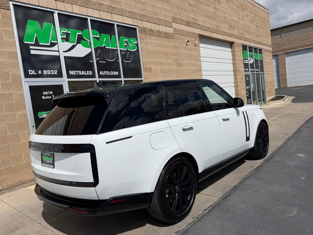 2023 Land Rover Range Rover SE