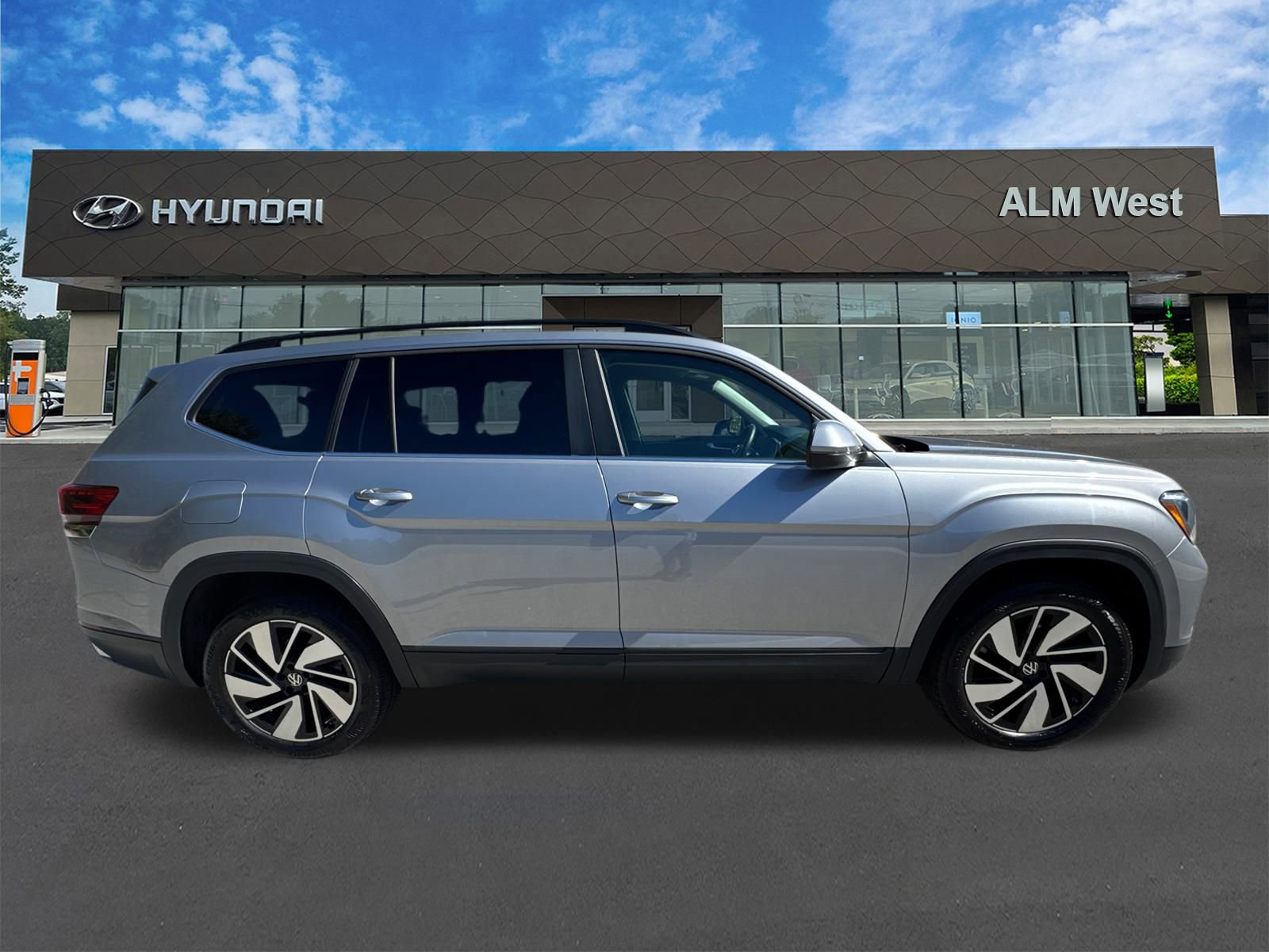 2025 Volkswagen Atlas SE