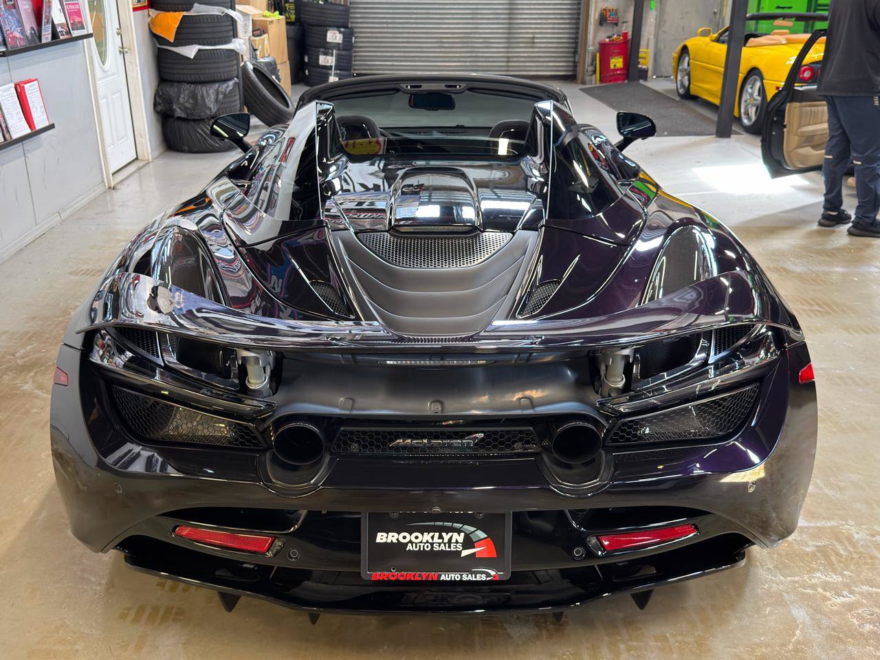 Used 2022 McLaren 720S Performance photo 9