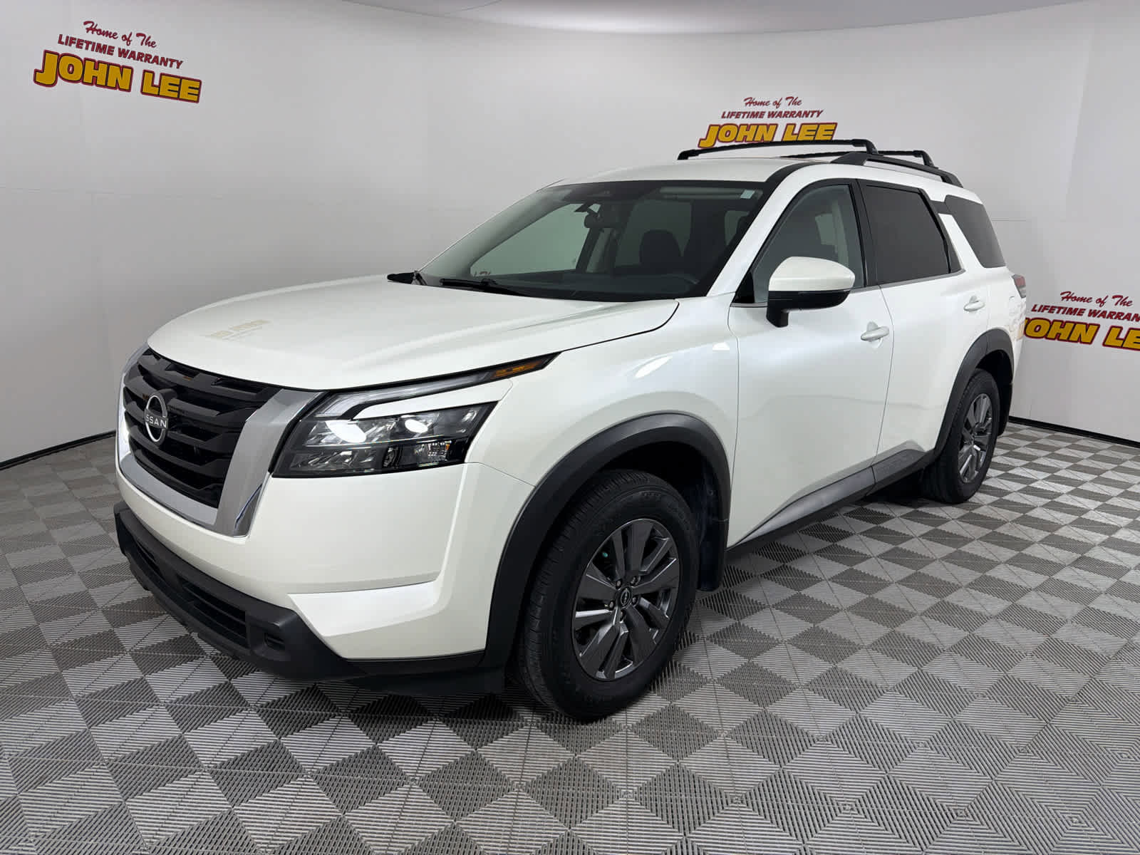 Certified 2024 Nissan Pathfinder SV