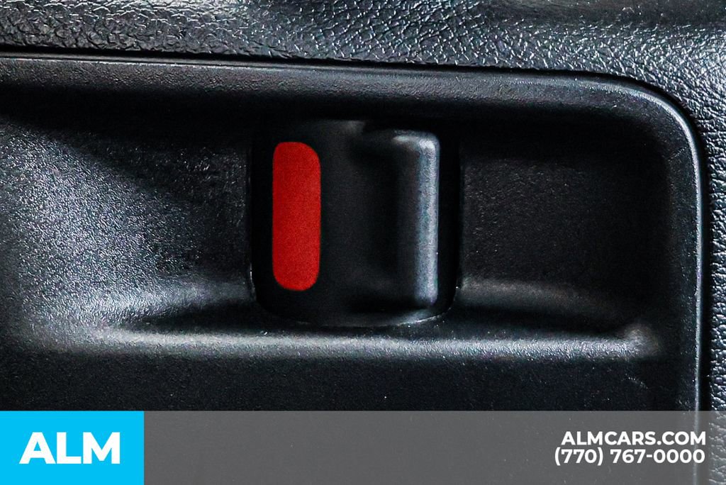 2024 Chrysler Pacifica Select