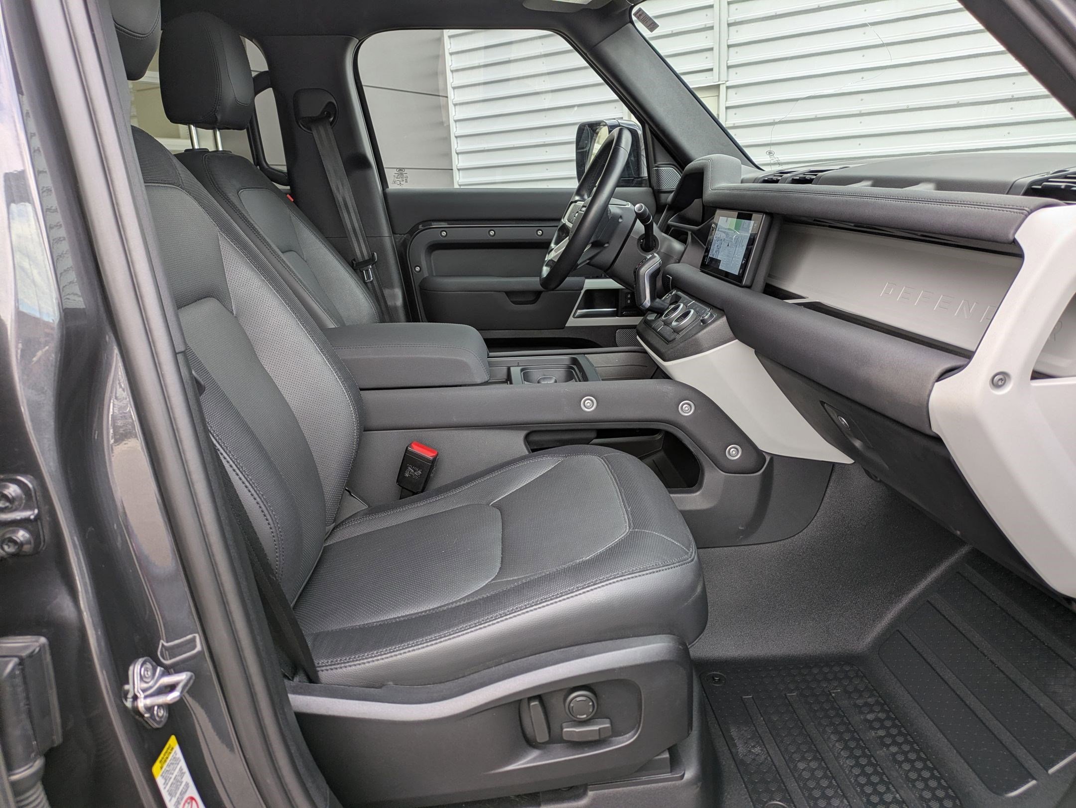 2023 Land Rover Defender 110 X-Dynamic SE