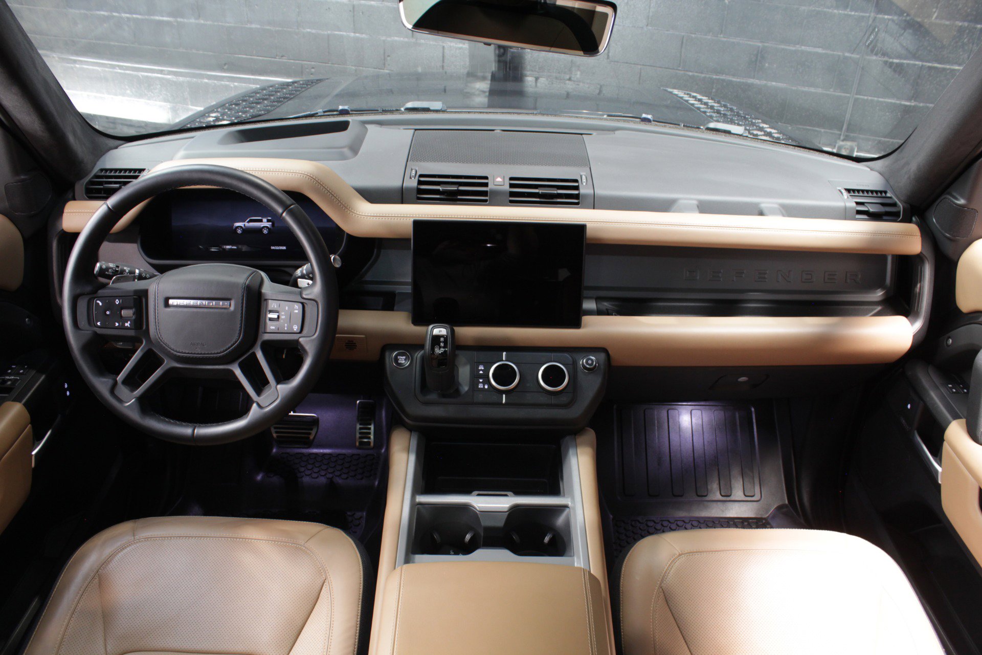 2025 Land Rover Defender 110 V8