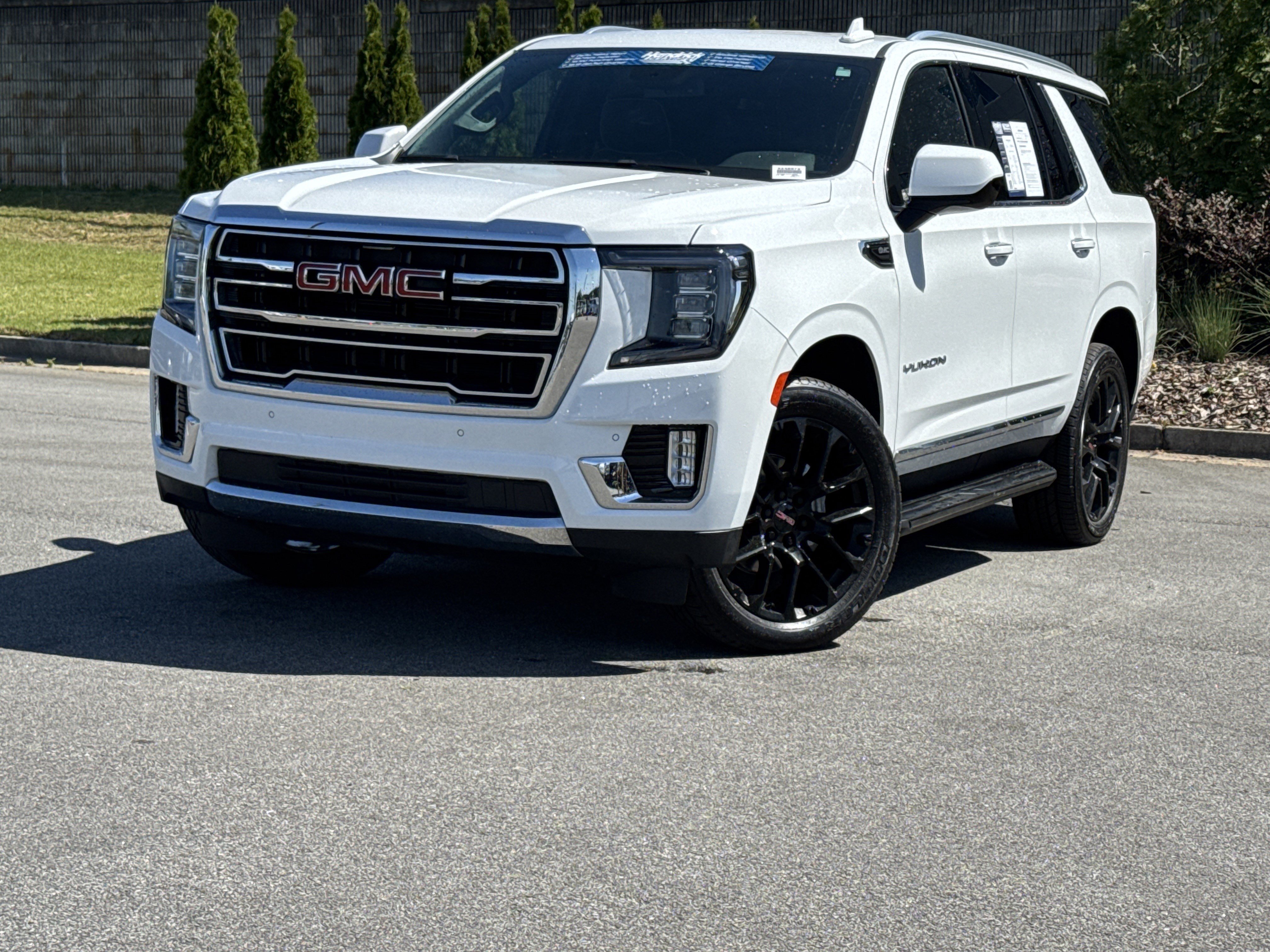 2023 GMC Yukon SLT