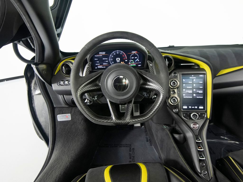 Used 2018 McLaren 720S Performance photo 18